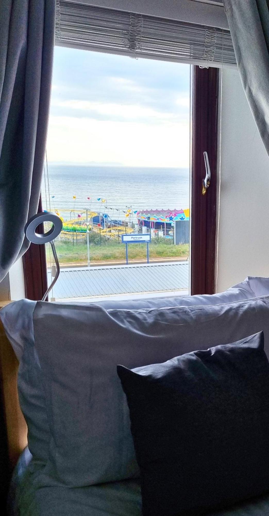 شقة 6 Golf Terrace - Portrush By The Sea المظهر الخارجي الصورة