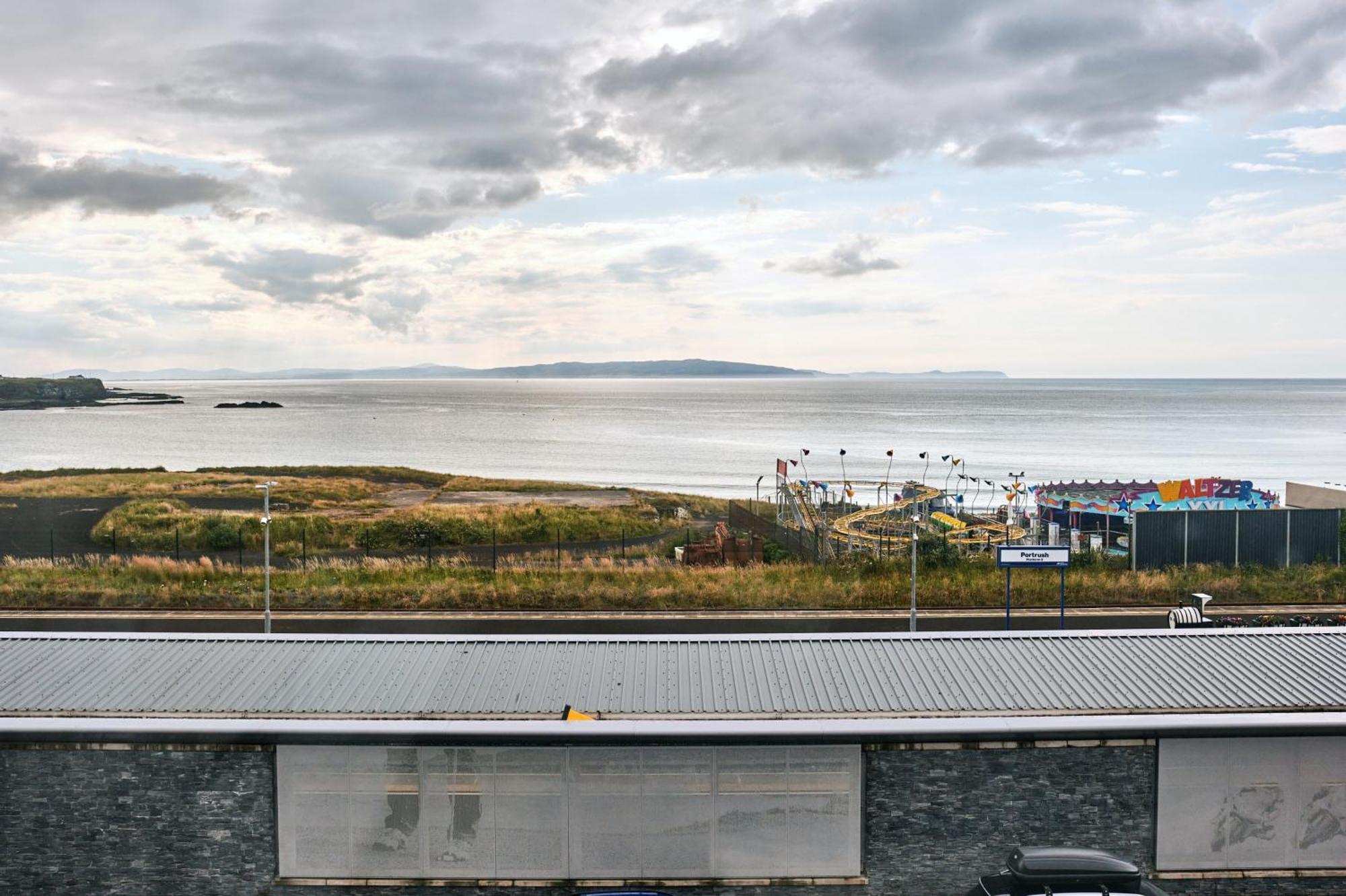 شقة 6 Golf Terrace - Portrush By The Sea المظهر الخارجي الصورة